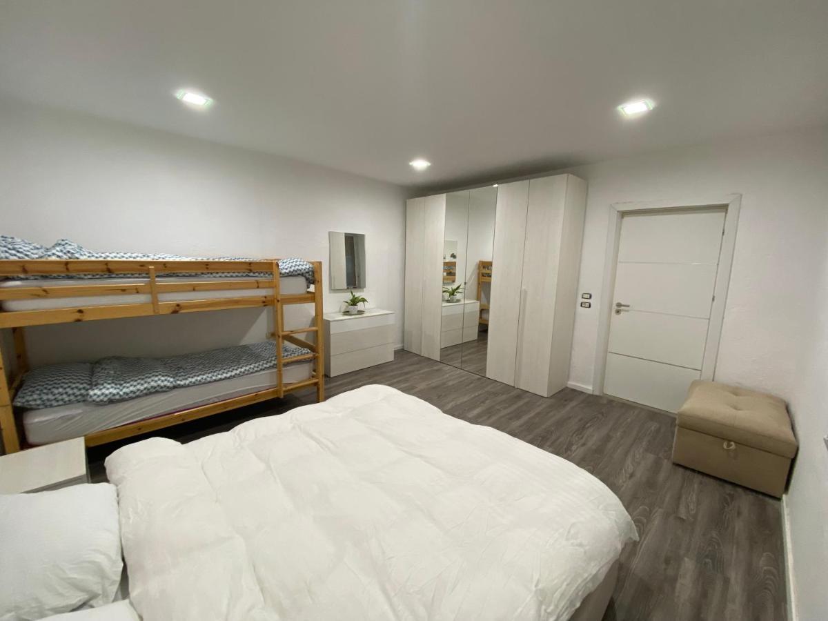 Maison Bellevue - 2 Bdrm Villa In Borsh Beach ภายนอก รูปภาพ