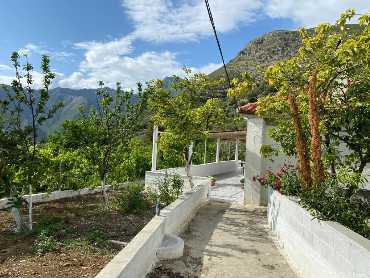 Maison Bellevue - 2 Bdrm Villa In Borsh Beach ภายนอก รูปภาพ